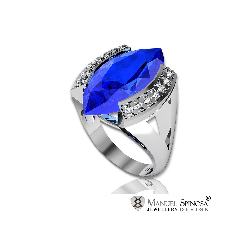 anillo con topacio azul en talla marquise