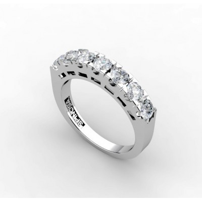 18K gold wedding ring with diamonds