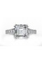 anillo de compromiso con diamante talla radiant