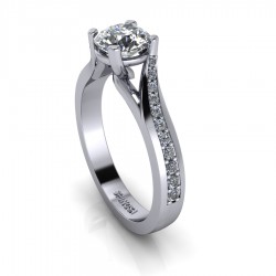 Brilliant Cut Diamond Ring with with crossed Claws