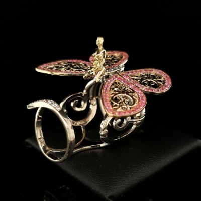 BUTTERFLY RING WITH PINK SAPPHIRES AND DIAMONDS