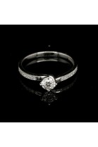 ENGAGEMENT RING WITH 0.24 CT. CENTRAL DIAMOND