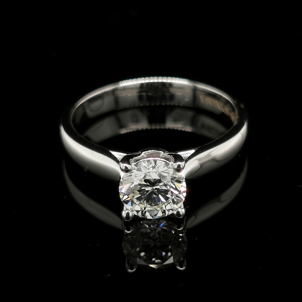 ENGAGEMENT RING WITH 1.01 CT. CENTRAL DIAMOND