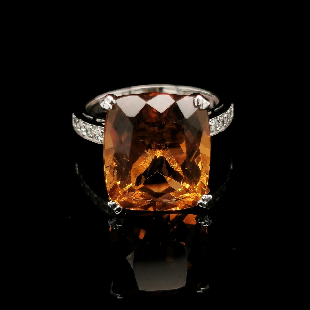 CITRINE COCKTAIL RING WITH DIAMONDS
