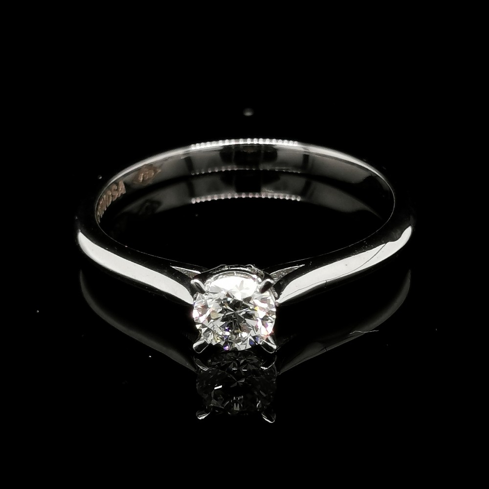 ENGAGEMENT RING WITH 0.38 CT. DIAMOND