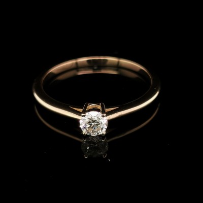 ENGAGEMENT RING WITH 0.30 CT. CENTRAL DIAMOND