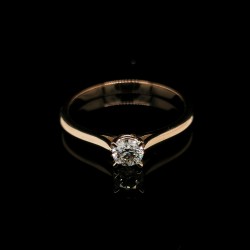 ENGAGEMENT RING WITH 0.31 CT. CENTRAL DIAMOND