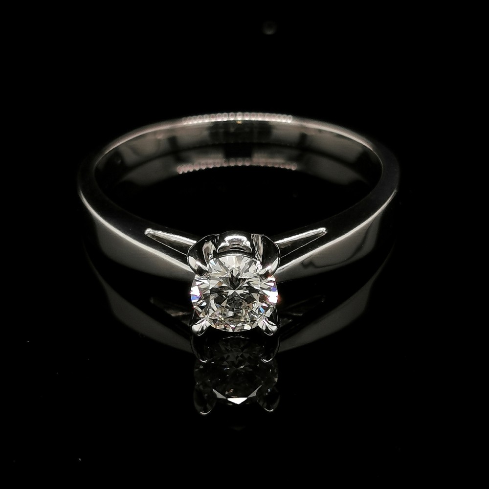 ENGAGEMENT RING WITH 0.37 CT.DIAMOND
