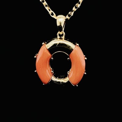 YELLOW GOLD PENDANT WITH CORAL