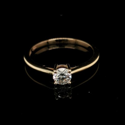 YELLOW GOLD ENGAGEMENT RING WITH 0.40 CT. CENTRAL DIAMOND