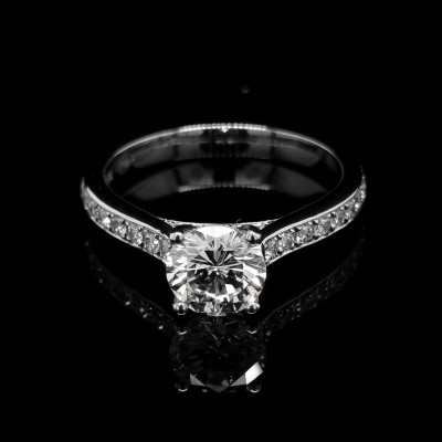 ENGAGEMENT RING WITH 1,10 CT.CENTRAL DIAMOND