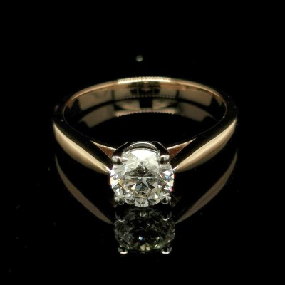 ENGAGEMENT RING WITH 0,90 CT. DIAMOND