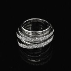 CROSSOVER RING WITH DIAMONDS