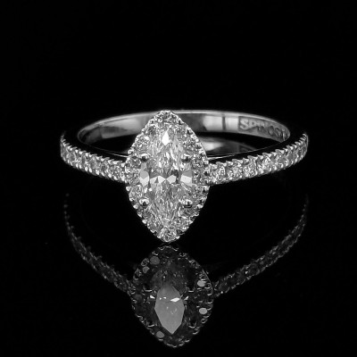 ENGAGEMENT RING WITH 0.41 CT. MARQUISE CUT DIAMOND