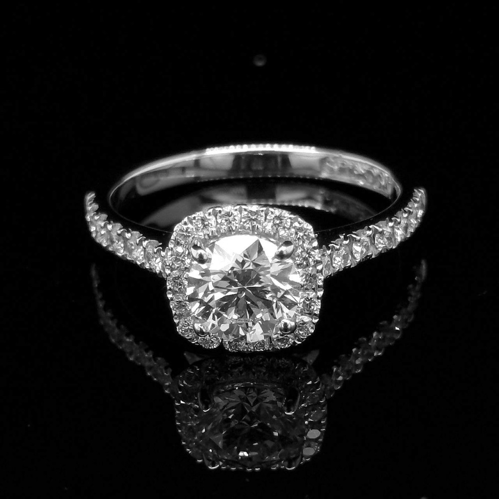 1.03 CENTRAL DIAMOND ENGAGEMENT RING WITH HALO