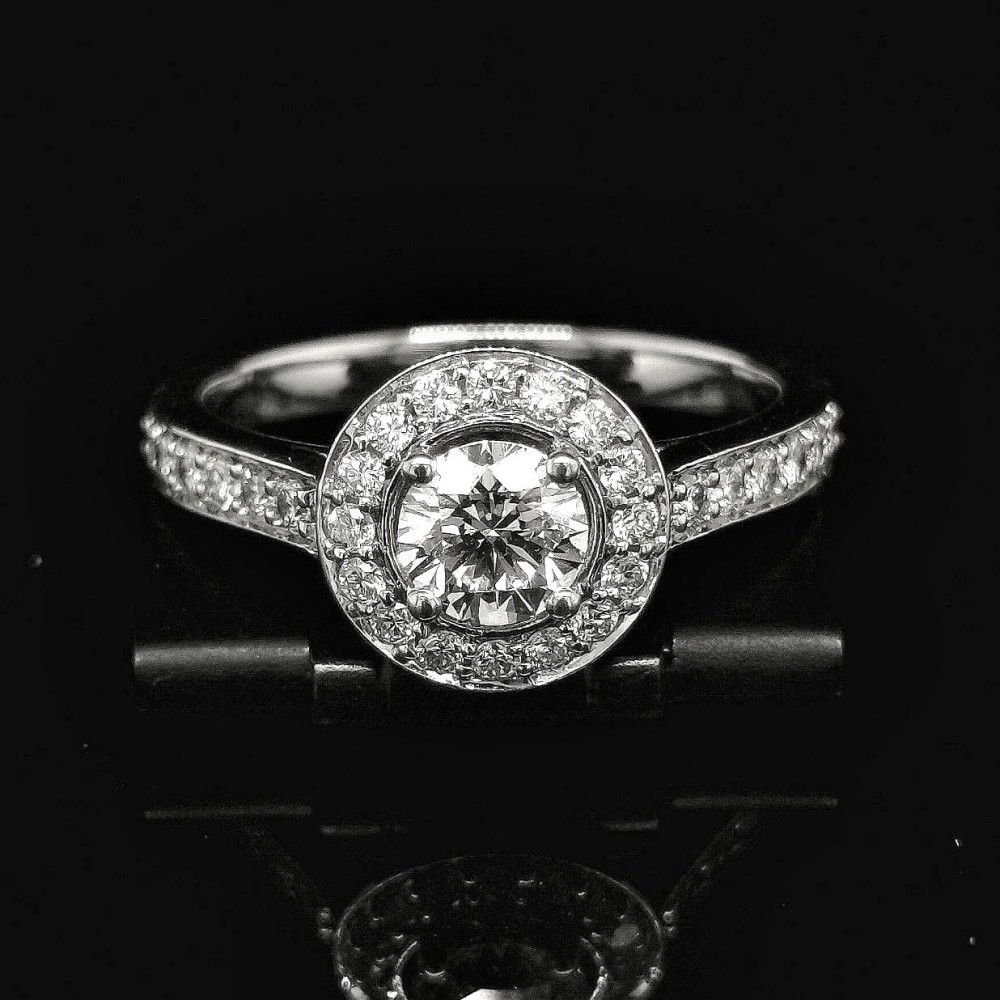 0.50 CT. CENTRAL DIAMOND WITH HALO & ACCENT